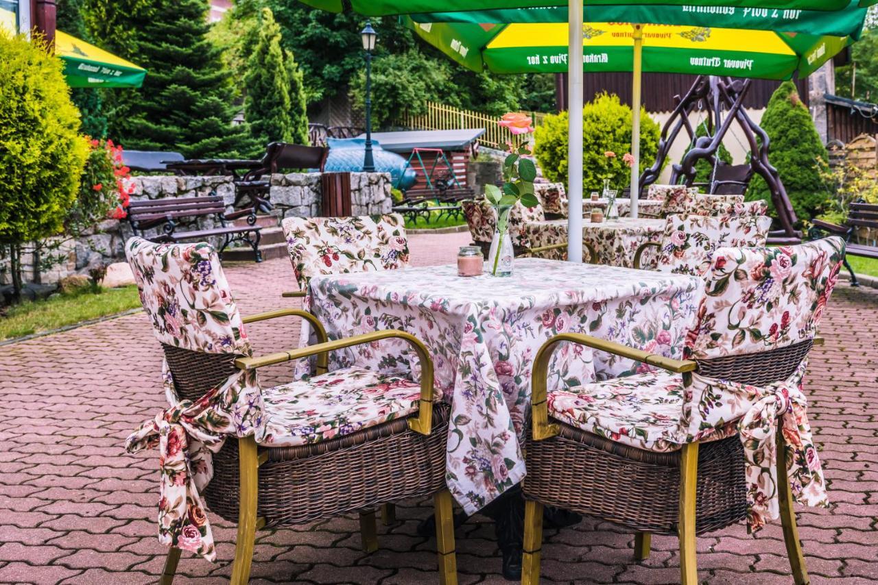 Hotel Rezydencja คาร์ปัตซ์ ภายนอก รูปภาพ
