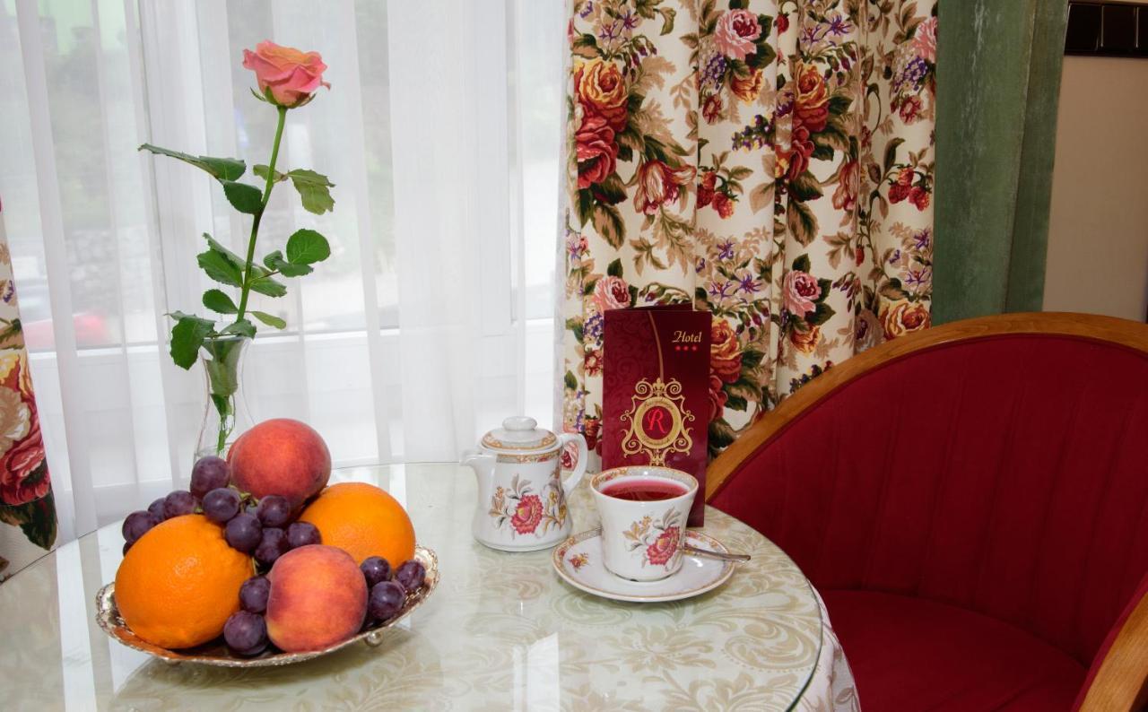 Hotel Rezydencja คาร์ปัตซ์ ภายนอก รูปภาพ